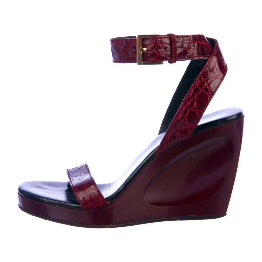 GUCCI Leather Ankle Strap Wedges